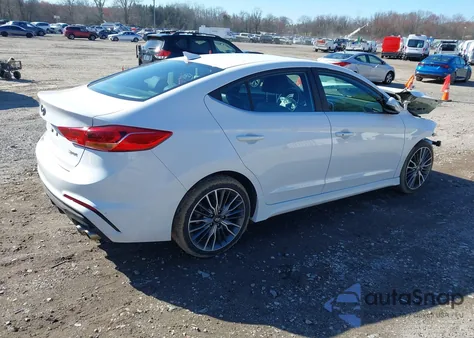 2018 Hyundai Elantra Sport z USA, uszkodzony, nr VIN KMHD04LBXJU588422